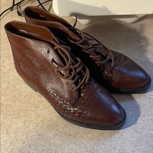 ellemenno Women's Brown Lace-Up Boots